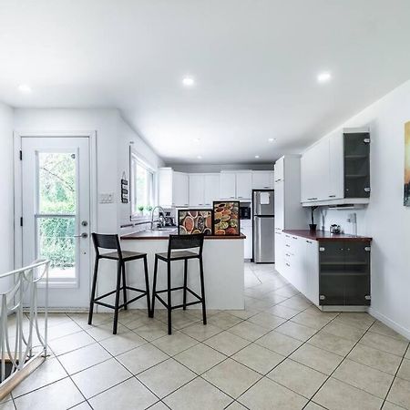 Spacious 4Br House Close To Dt Apartment Brossard Exterior photo