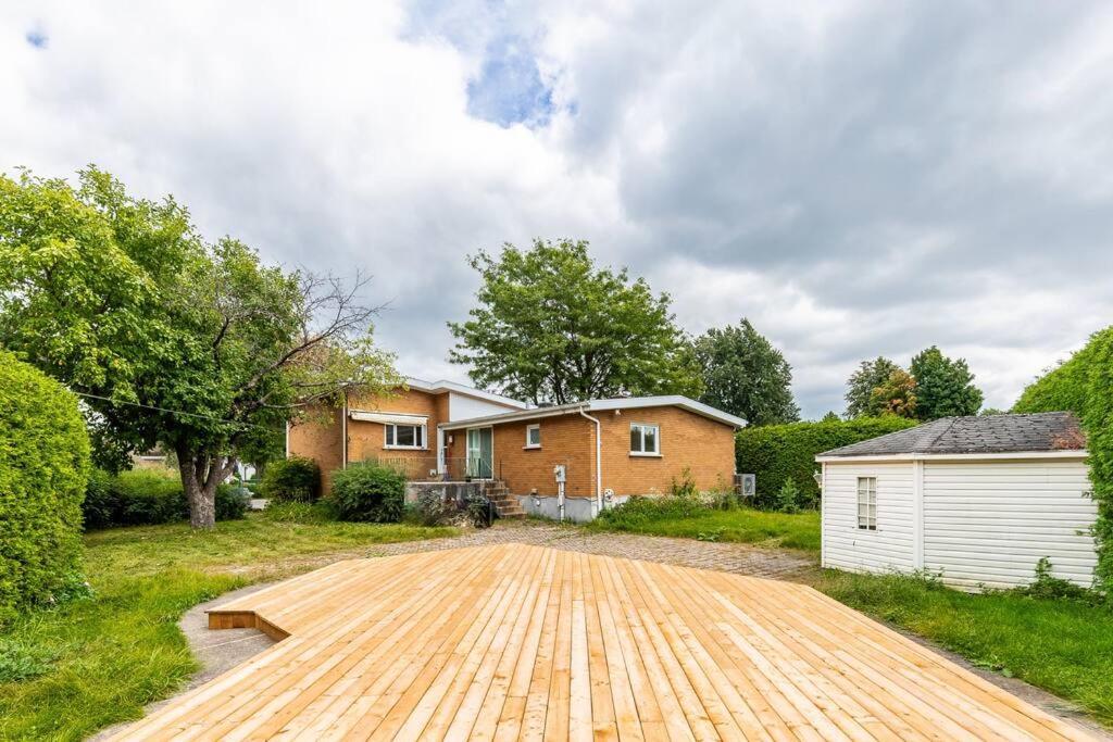 Spacious 4Br House Close To Dt Apartment Brossard Exterior photo