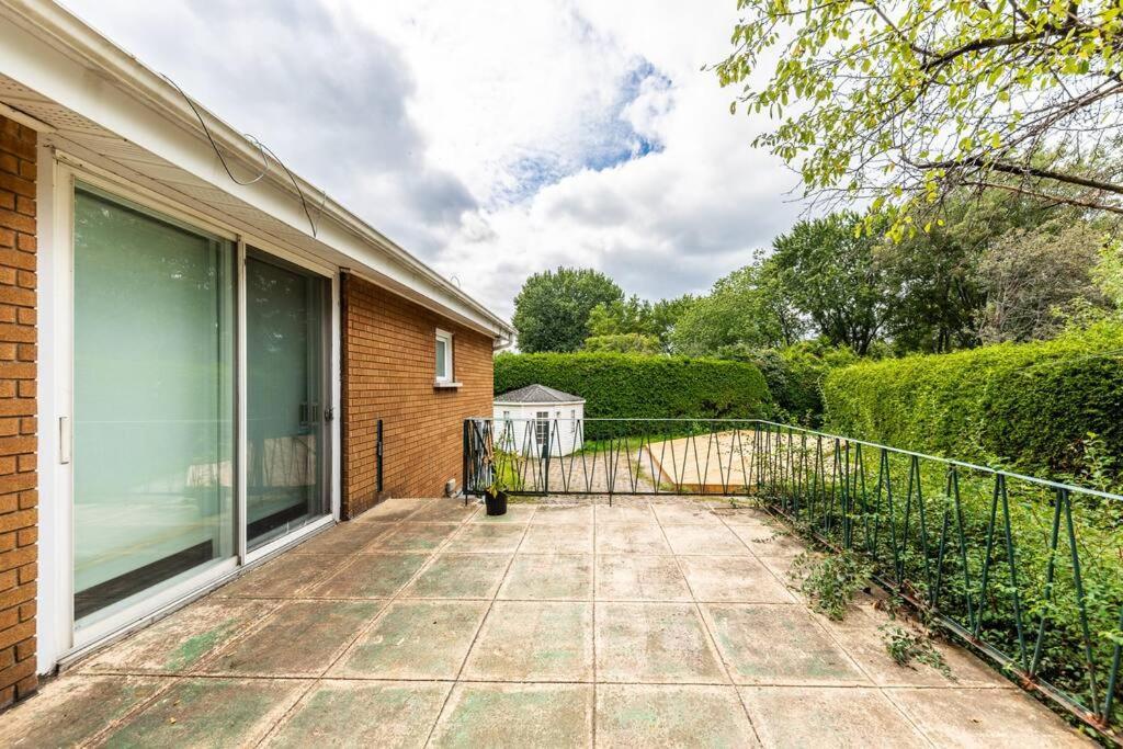 Spacious 4Br House Close To Dt Apartment Brossard Exterior photo